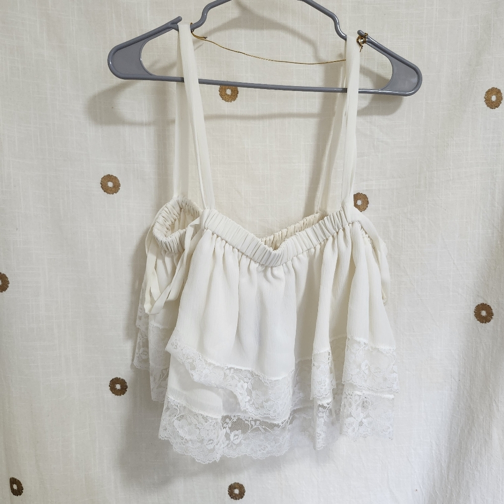Cream Lace Ruffle Crop Top - Picture 4 of 6